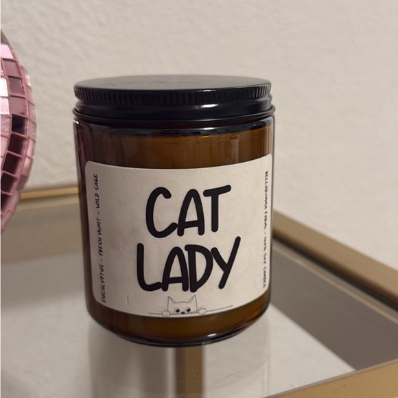 Cat Lady Candle - Picture 1 of 2